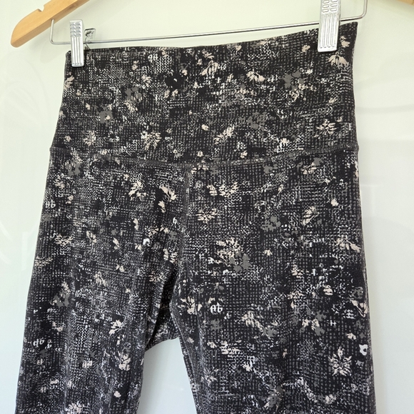 Lululemon Align - Picture 5 of 9